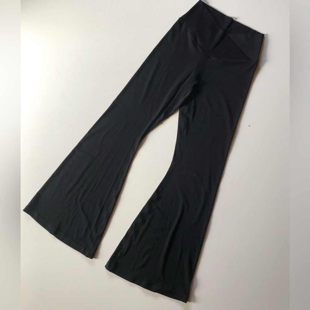 NWOT Aerie real me flare leggings